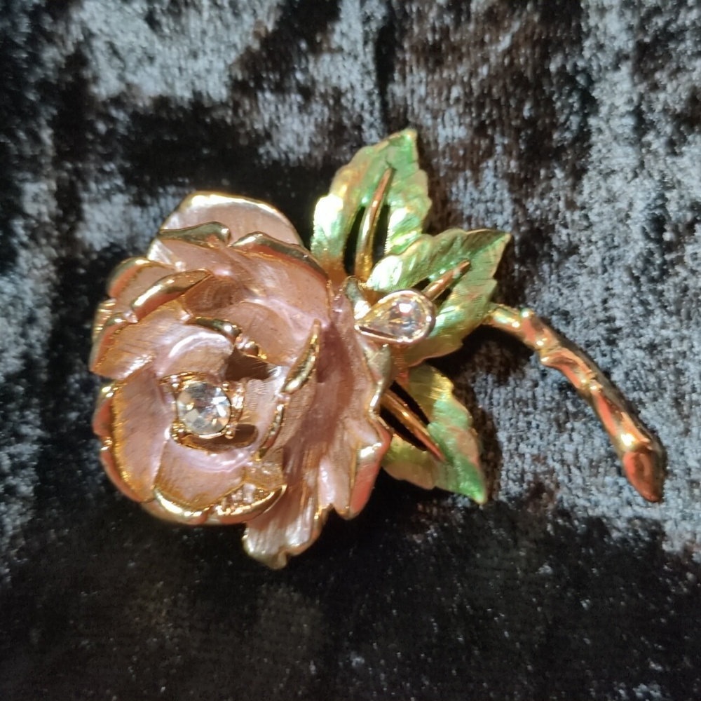 Vintqge R.J. Graziano England's Rose Pin